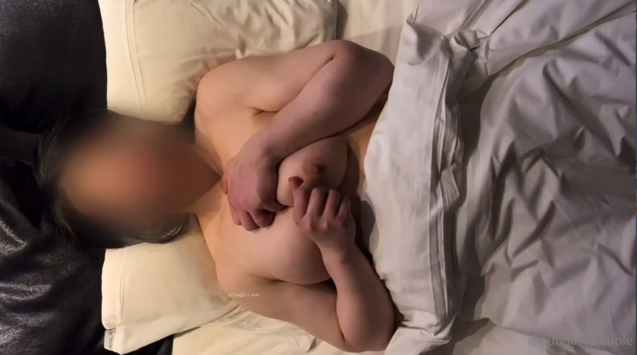 双飞诱惑表姐妹